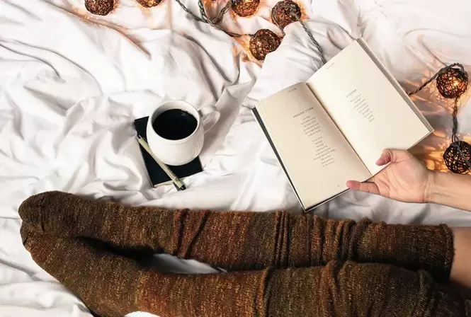 Ko počivate, držite noge nad nivojem srca.